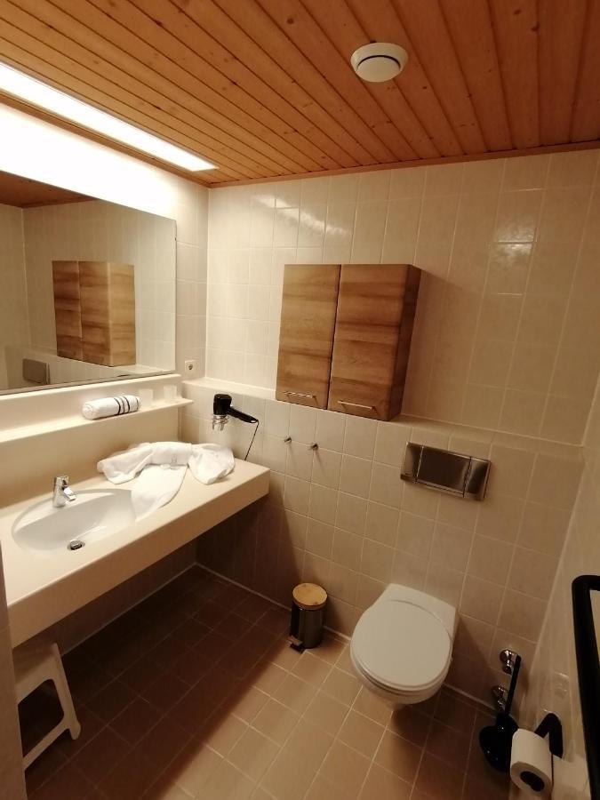 Gerlitzen Ferienappartement Paul Im Ski- Und Wandergebiet, Kanzelhoehe, Ossiacher See Deutschberg Екстериор снимка